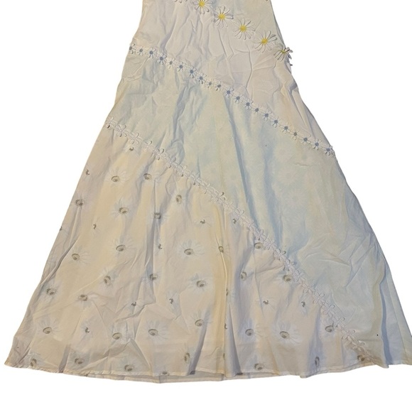 Solid and Striped White Floral Midi Dress Size XS - Picture 4 of 5